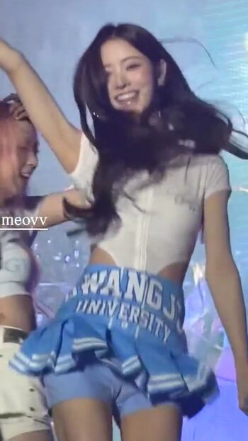 WomenK-pop
