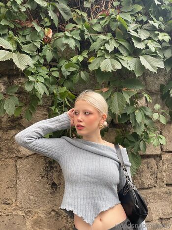 Full leaked Woodsnaomi private onlyfans photo