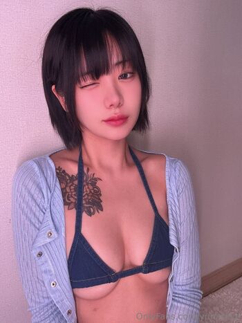 Full leaked Wuyo private onlyfans photo