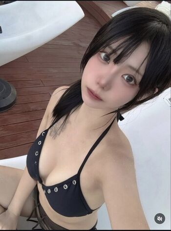 Full leaked Wuyo private onlyfans photo