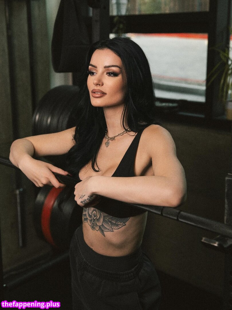 WWE's Paige  / WWE's Paige / Saraya Bevis / saraya Naken OnlyFans Foto #40