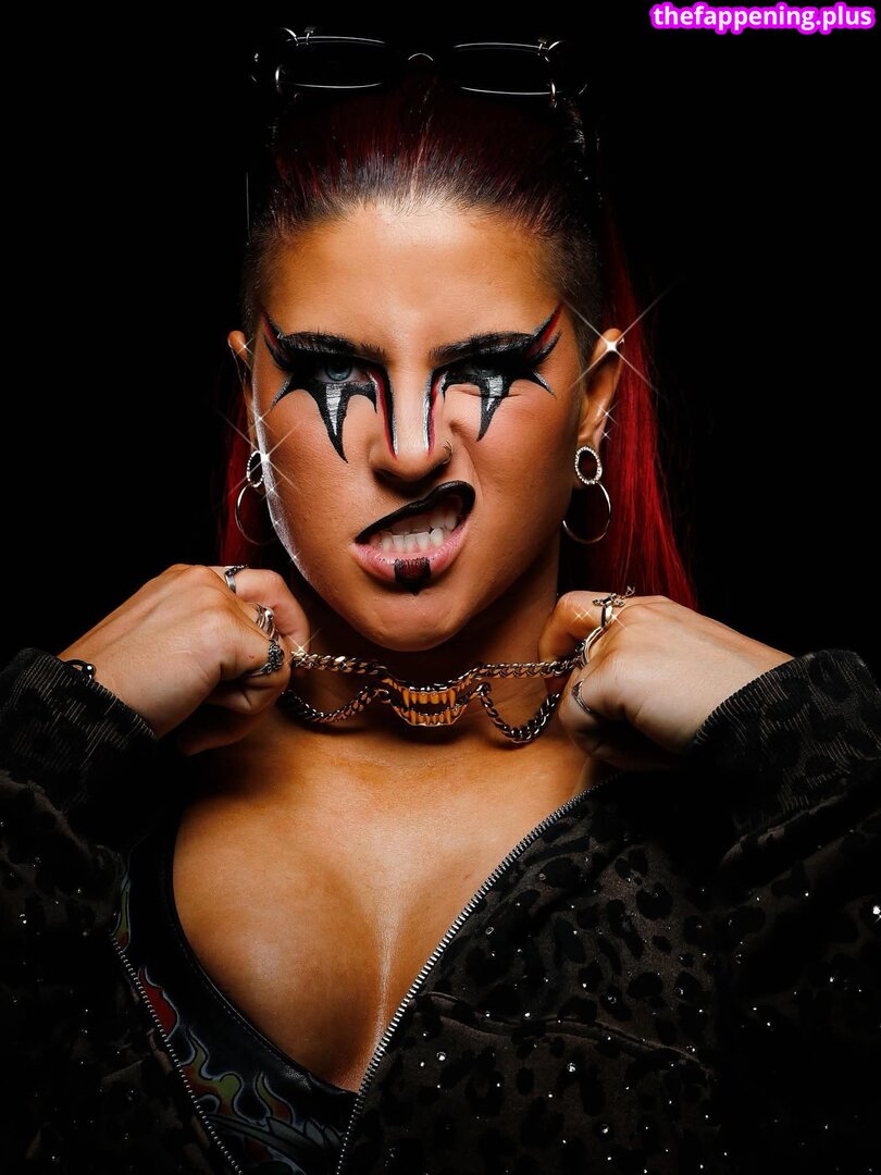 SolRucaWWE / Wwe Sol Ruca / https: / solrvca Fotografie OnlyFans Dezbrăcată #86