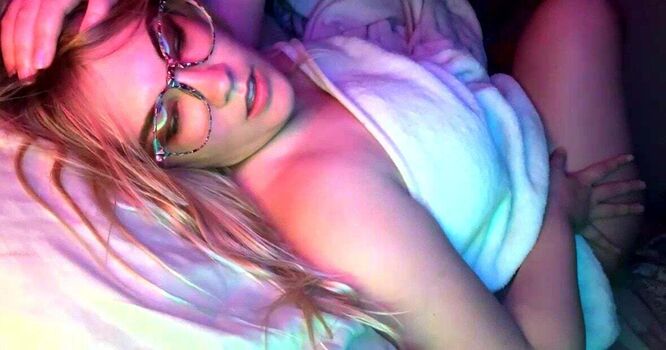 Full leaked X dreamgirl x private onlyfans photo