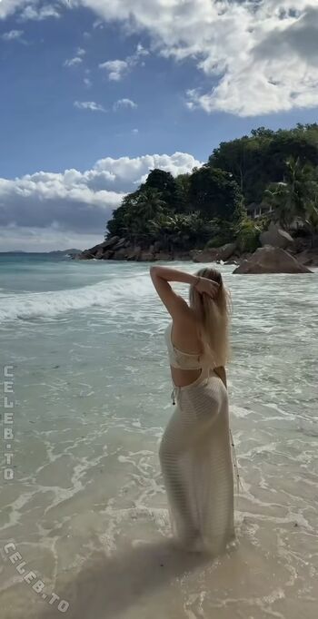 Full leaked Xmiaa private onlyfans photo