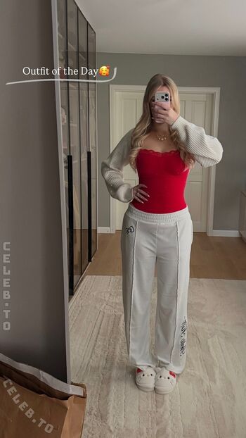 Full leaked Xmiaa private onlyfans photo