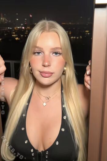 Full leaked Xmiaa private onlyfans photo