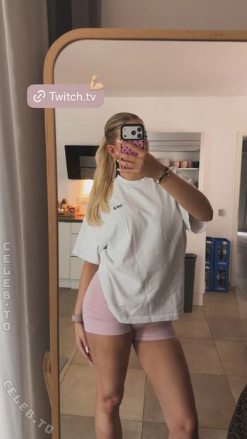 Full leaked Xmiaa private onlyfans photo