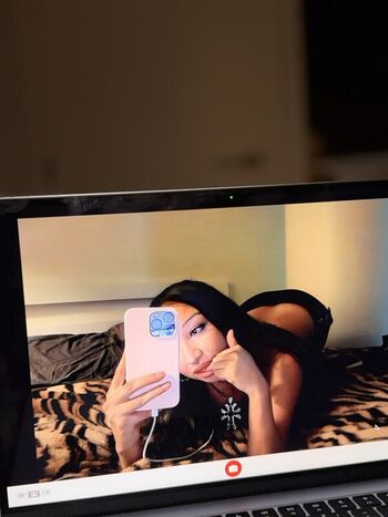 xcarolinejoness