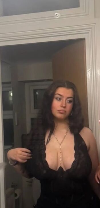 Full leaked Xemilyhayess private onlyfans photo