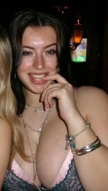 Full leaked Xemilyhayess private onlyfans photo