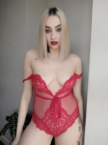 Full leaked Xenia model private onlyfans photo