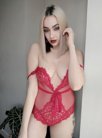 Full leaked Xenia model private onlyfans photo