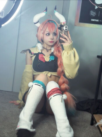 Full leaked Xenluvsmiku page private onlyfans photo