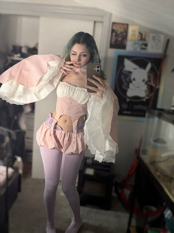 xenluvsmiku