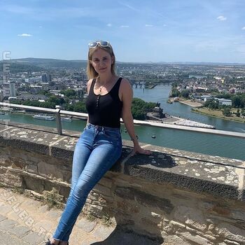 Full leaked Xfiine private onlyfans photo