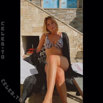 Full leaked Xfiine private onlyfans photo