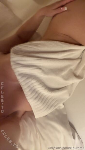 Full leaked Xlaura m private onlyfans photo