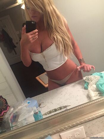 Full leaked Xogisele private onlyfans photo