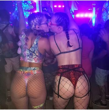 Full leaked Xoxoamilli private onlyfans photo