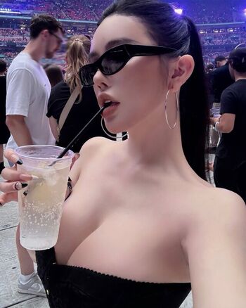 Full leaked Xuaner page private onlyfans photo