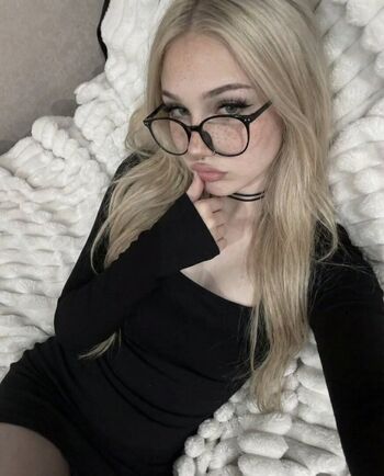 Full leaked Xuwuara private onlyfans photo