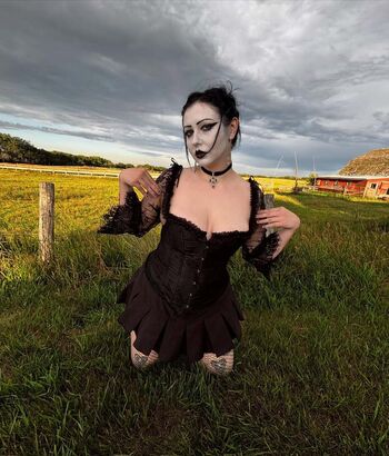 Full leaked Xxfrog slimexx private onlyfans photo