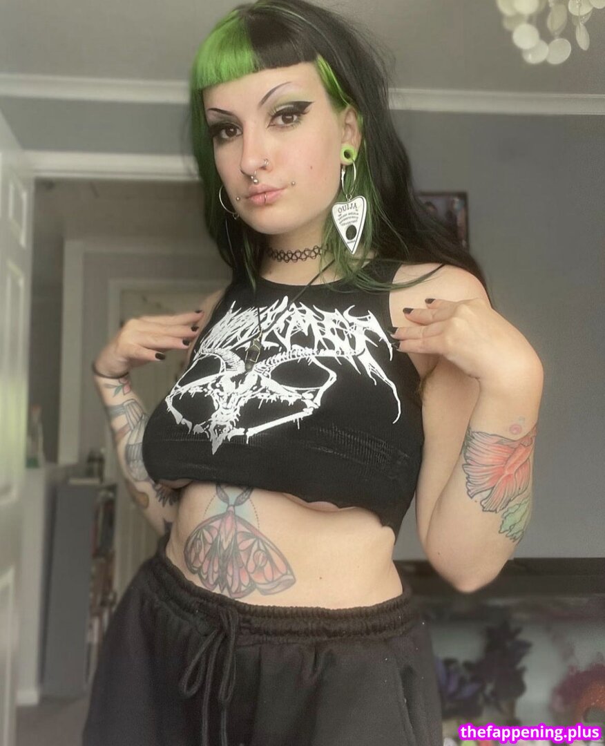 Hampshire / Surrey / chloesmithy / pegasuspills / xboofx / xxxprincess69 Naakte OnlyFans Foto #1