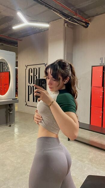 Full leaked Yagmur simsek private onlyfans photo