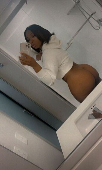 Full leaked Yanazzz private onlyfans photo