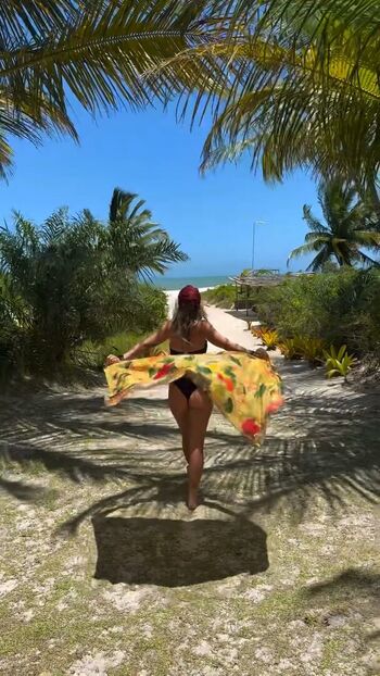 Full leaked Yara fantoni page private onlyfans photo