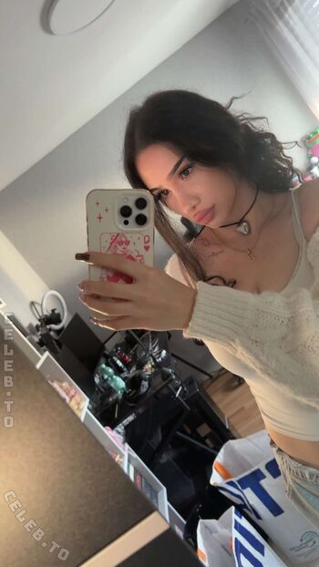 Full leaked Yasilisches private onlyfans photo