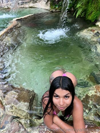 Full leaked Yeimyalmanza private onlyfans photo