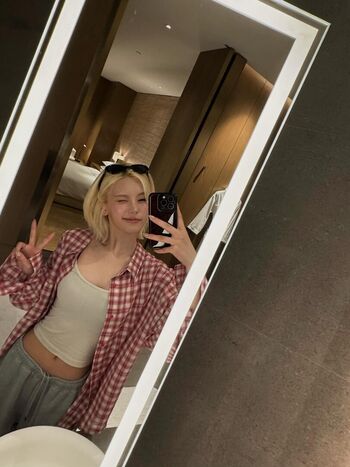 Full leaked Nude muse / private onlyfans photo