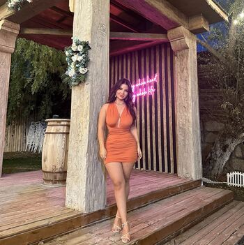 Full leaked Yeliizdemiirr private onlyfans photo