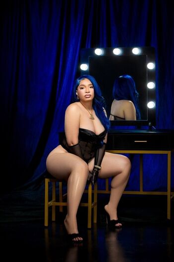 Full leaked Yellamontanna private onlyfans photo