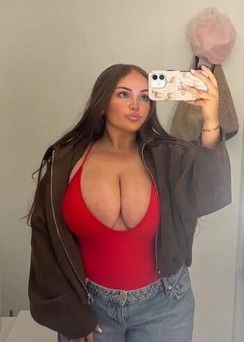 Full leaked Yellowpolkadotbirkin private onlyfans photo