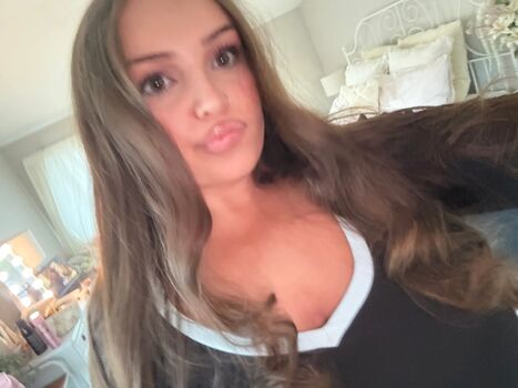 Full leaked Yellowpolkadotbirkin private onlyfans photo