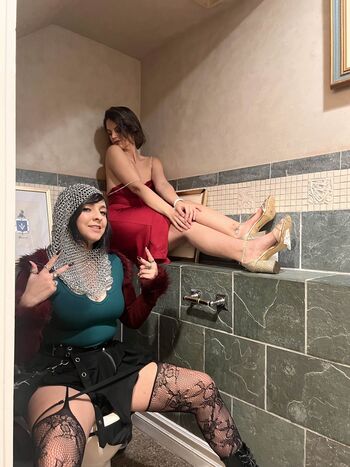 Full leaked Yellowspoongirl private onlyfans photo