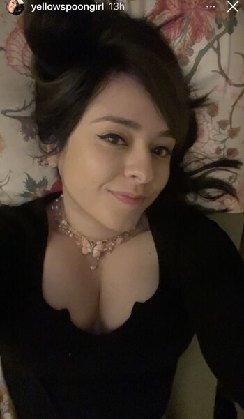 Full leaked Yellowspoongirl private onlyfans photo