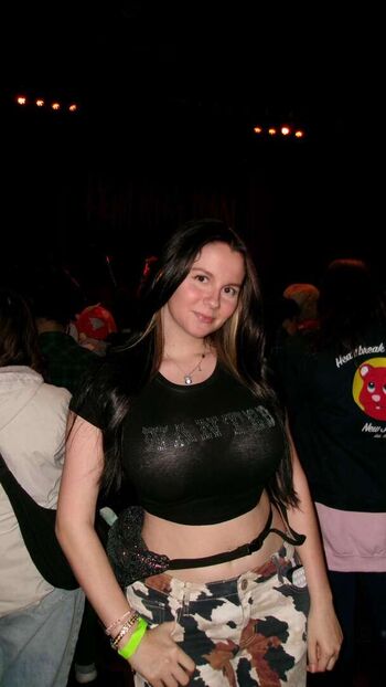 Full leaked Yellz private onlyfans photo