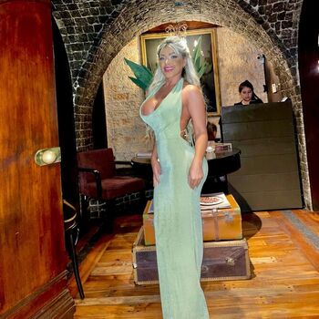 Full leaked Yenys olmedo page private onlyfans photo