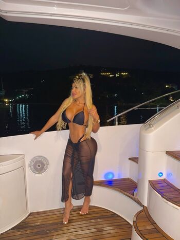 Full leaked Yenys olmedo page private onlyfans photo