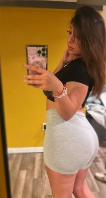 Full leaked Yesenia s private onlyfans photo