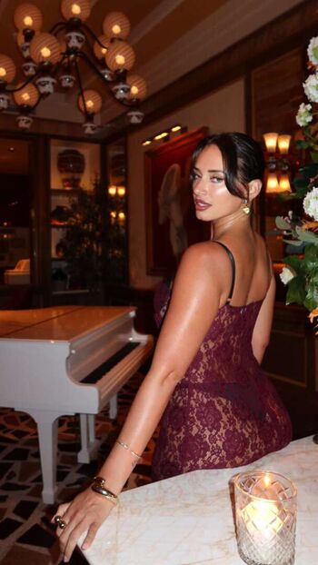 Full leaked Yesjulz  page private onlyfans photo