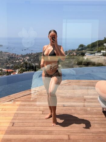 Full leaked Yesjulz private onlyfans photo