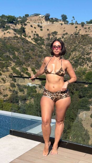 Full leaked Yesjulz  page private onlyfans photo