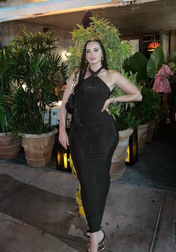 Full leaked Yesjulz  page private onlyfans photo