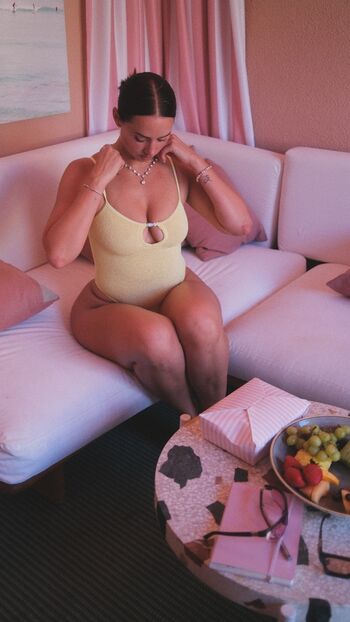 Full leaked Yesjulz private onlyfans photo