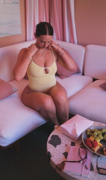 Full leaked Yesjulz private onlyfans photo