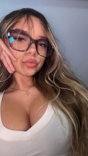 Full leaked Yessseeeniiaa page private onlyfans photo